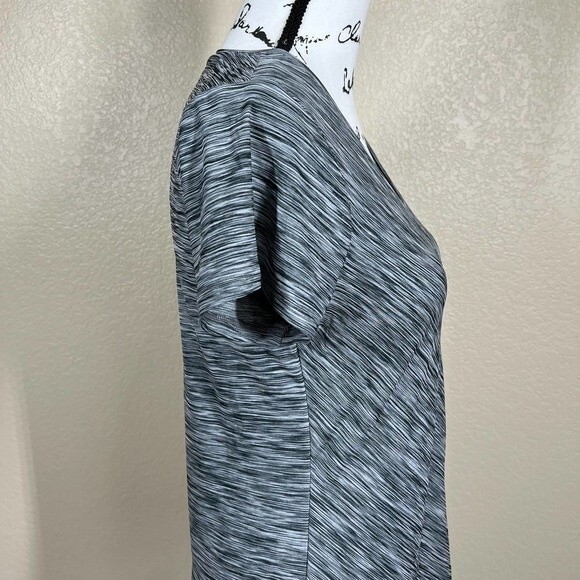 Bally Total Fitness gray top women active top gray short sleeve  size M gym yoga - Picture 10 of 12